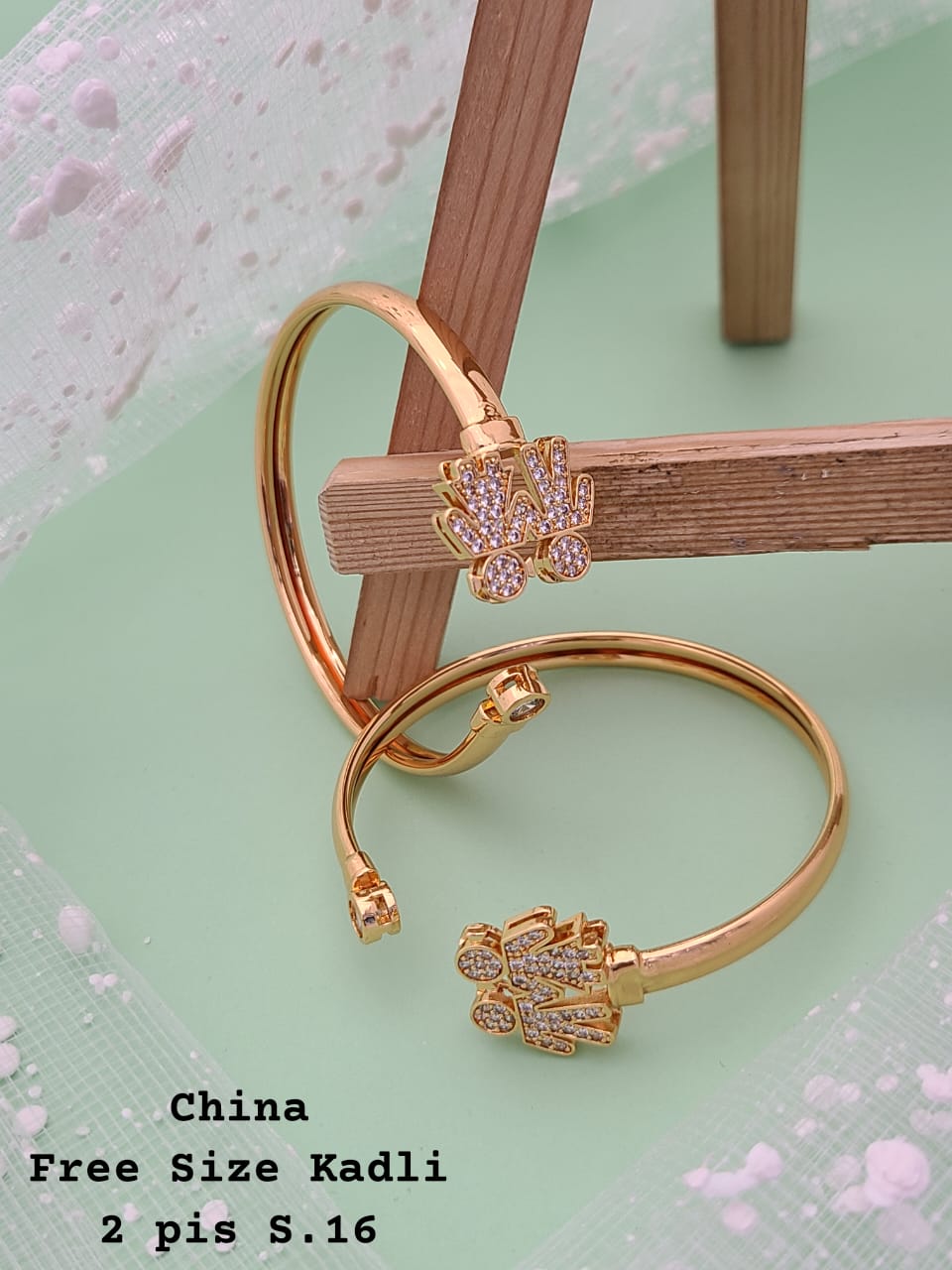 China Designer Daily Wear Kadli Bracelets Wholesale Price In Surat
